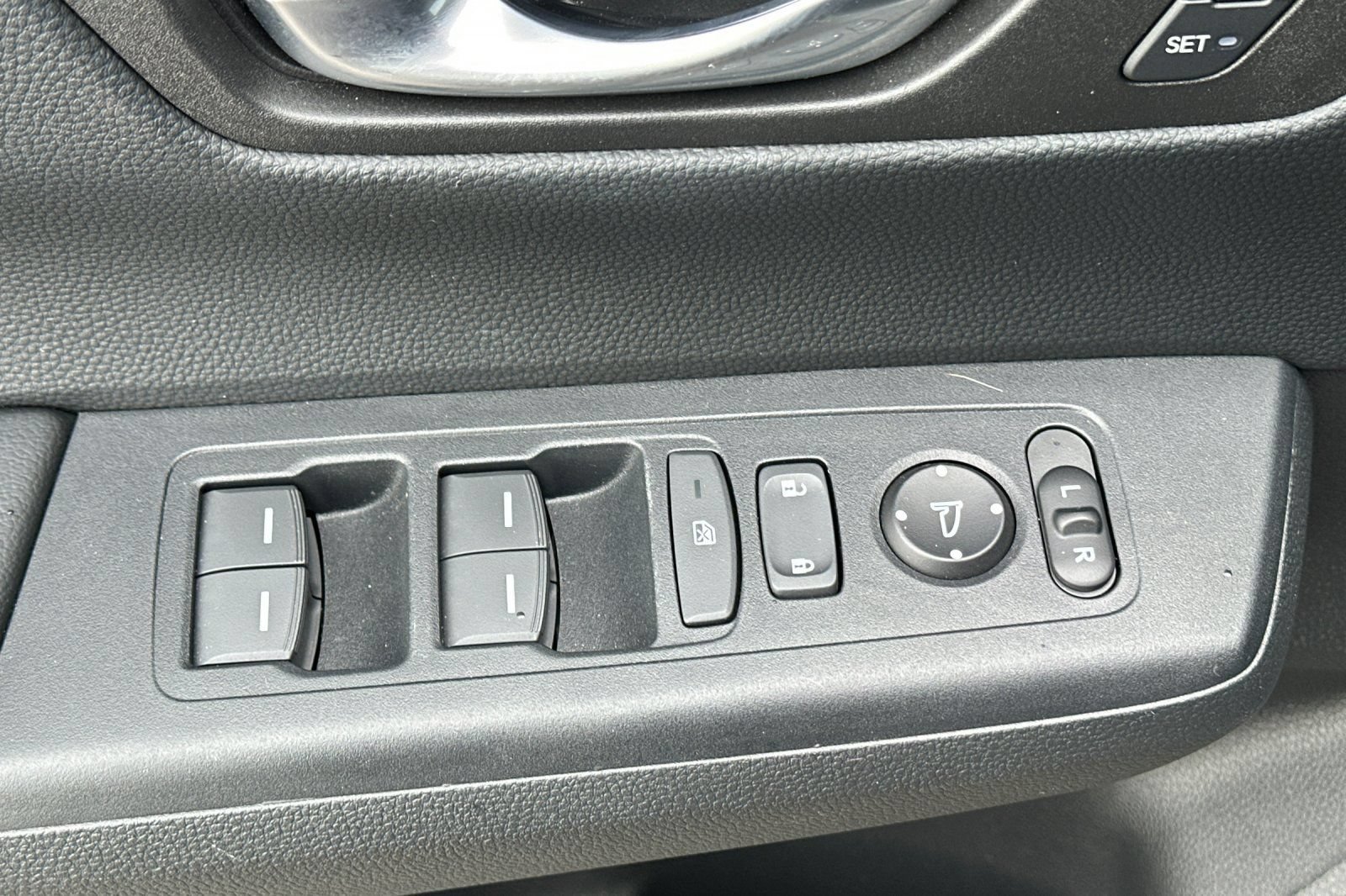 Used 2025 Honda CR-V Sport-L image 12