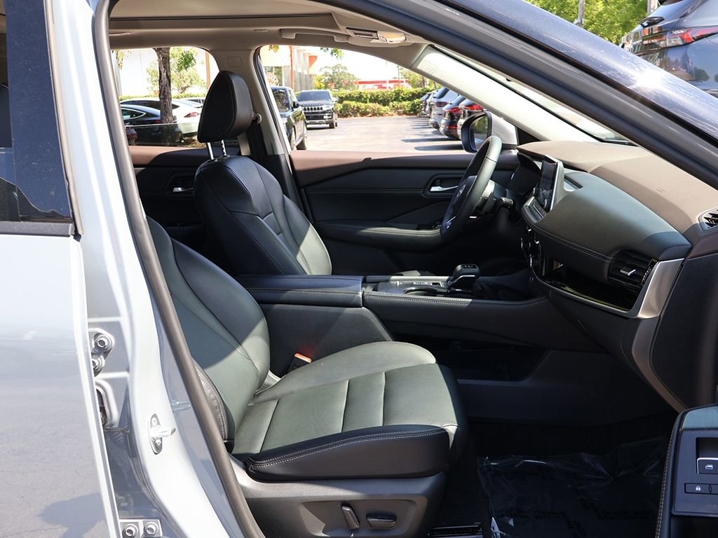 Used 2023 Nissan Rogue SL FWD image 31