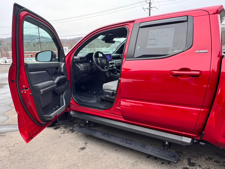 Used 2025 Toyota Tacoma SR5 image 9