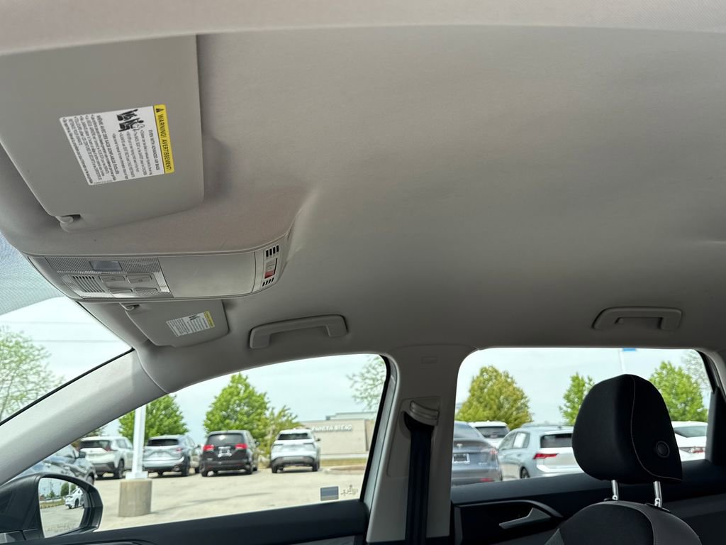 Used 2022 Volkswagen Taos S image 16