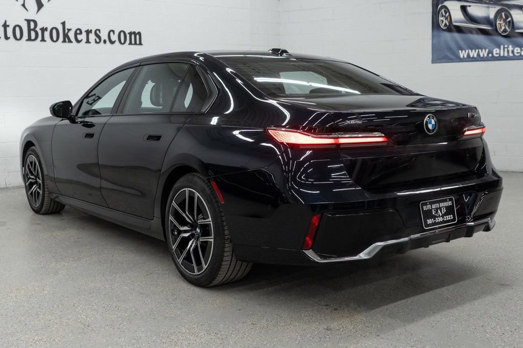 Used 2024 BMW 740i xDrive image 42