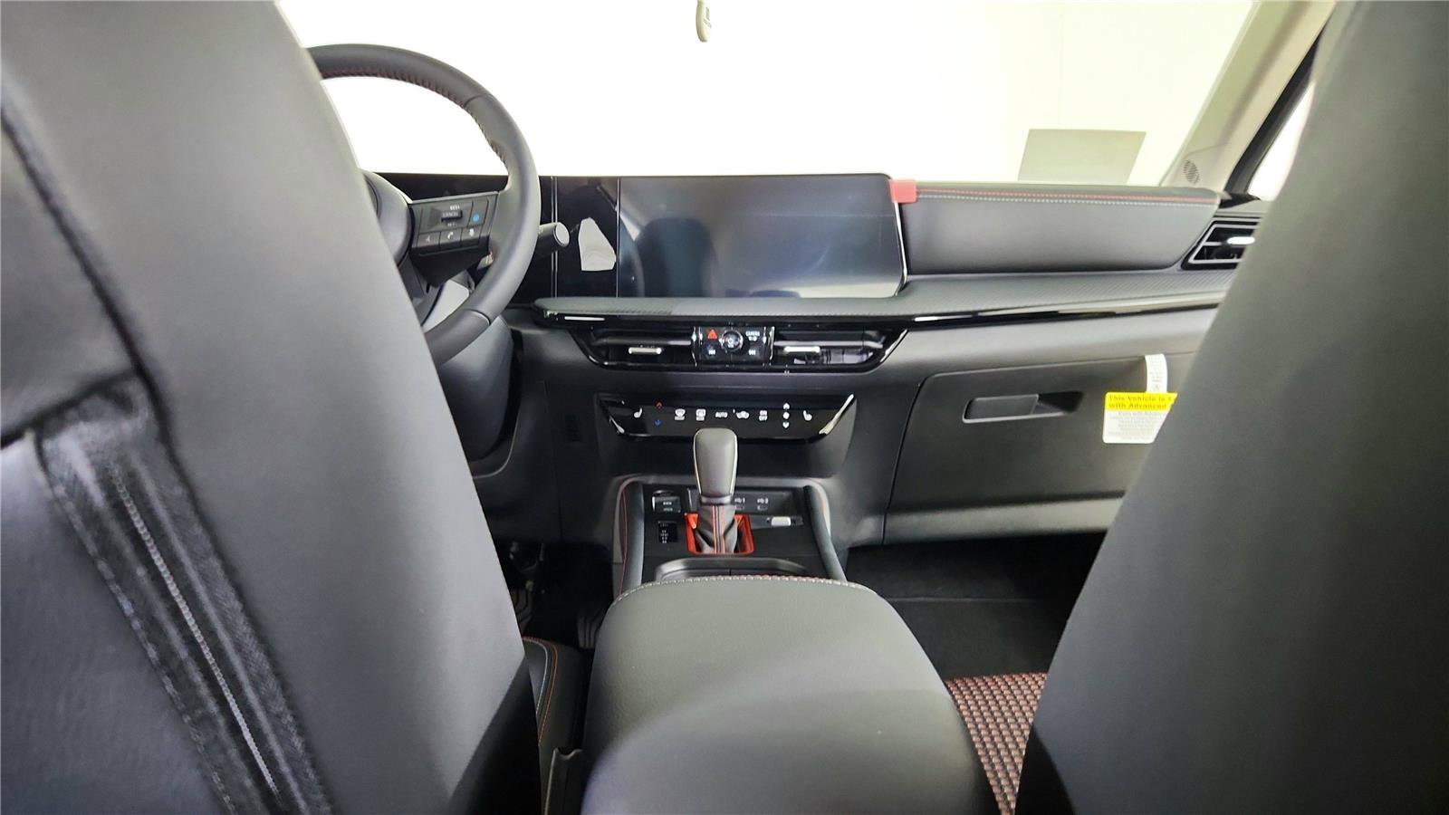 New 2026 Nissan Kicks SR w/ Cold Weather Package image 19