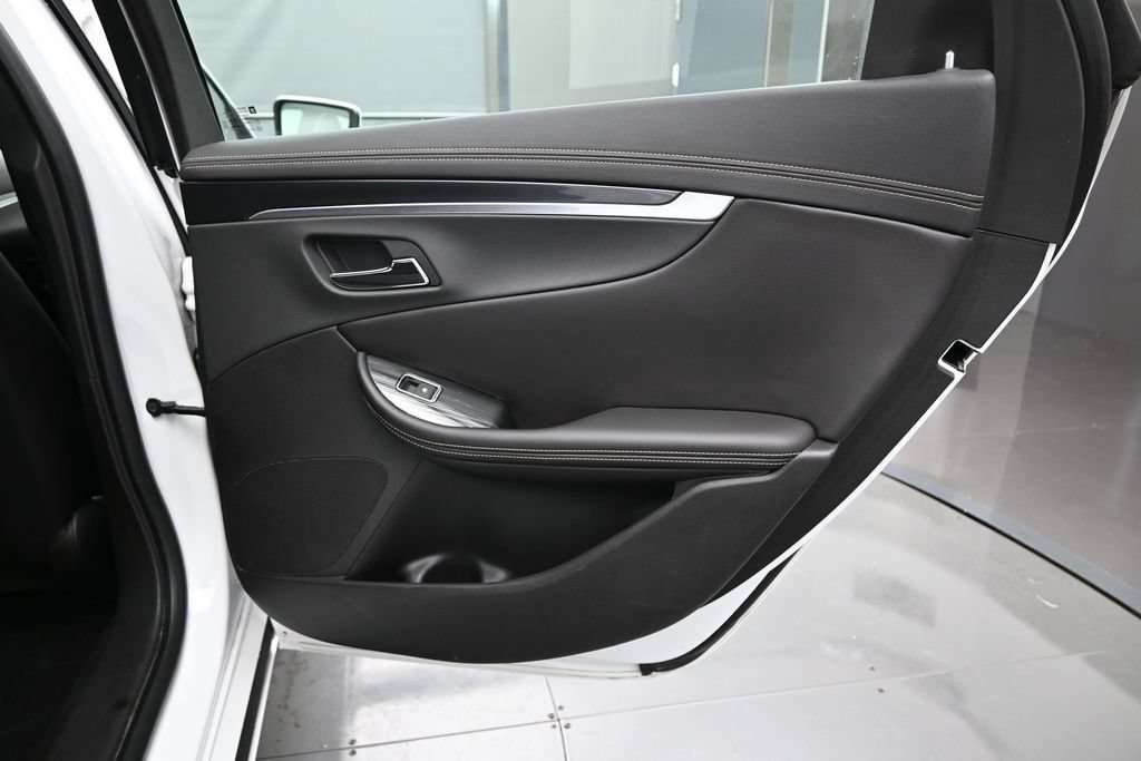 Used 2020 Chevrolet Impala LT FWD image 28