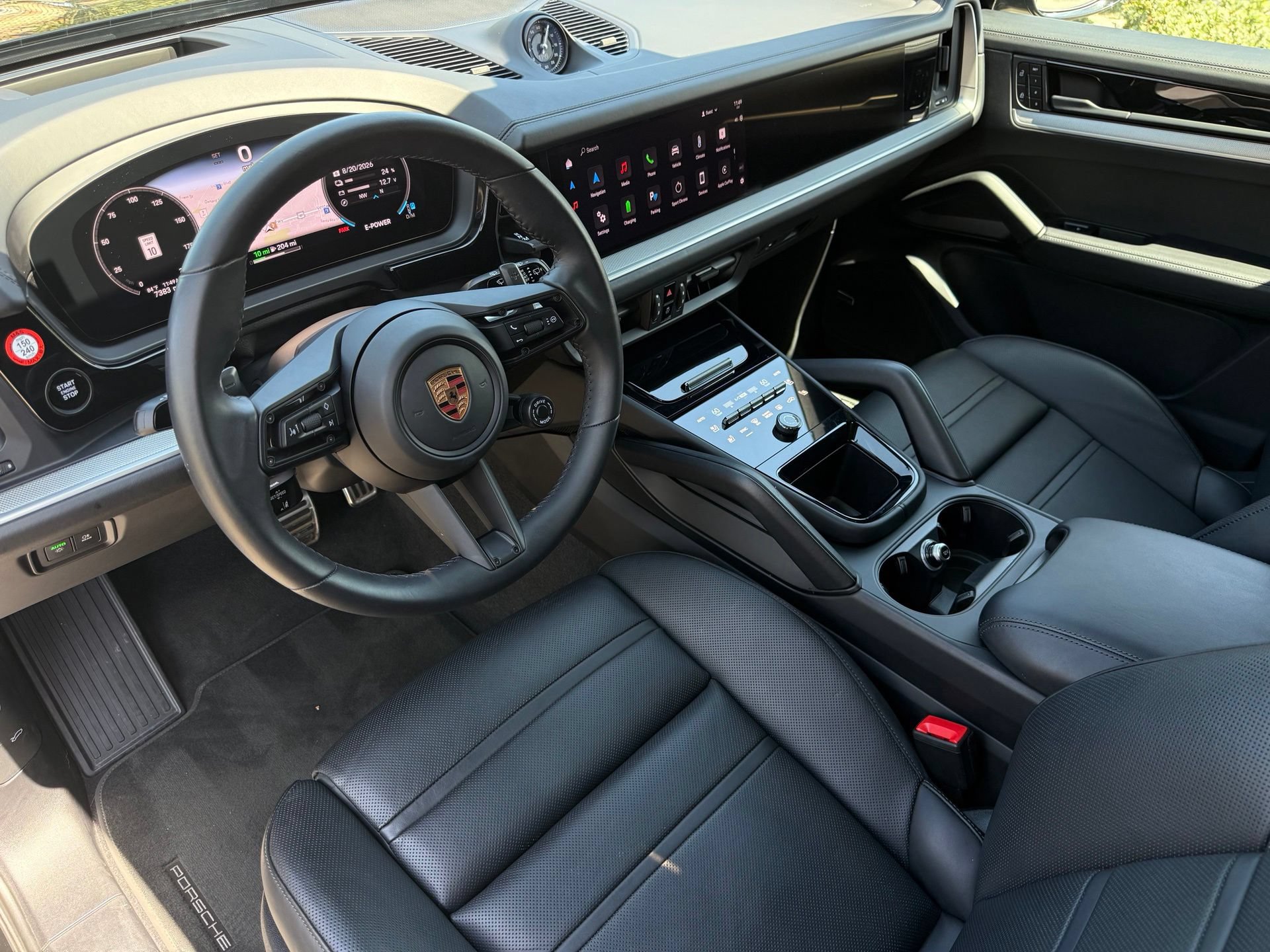 Used 2025 Porsche Cayenne S AWD/4WD image 4
