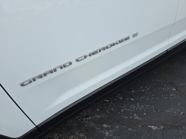 Used 2024 Jeep Grand Cherokee L Limited w/ Luxury Tech Group II image 70