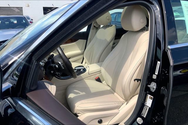 Used 2018 Mercedes-Benz E 300 4MATIC image 6