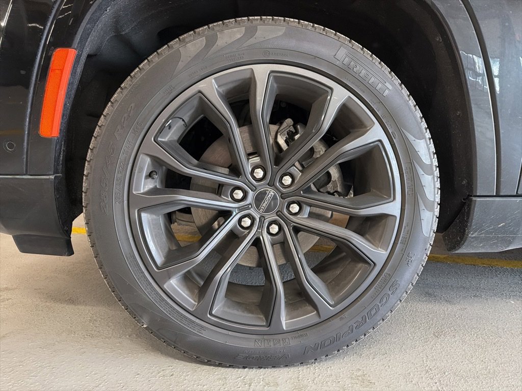 Used 2024 Jeep Grand Wagoneer Series II w/ Quick Order Packagew 28T image 7