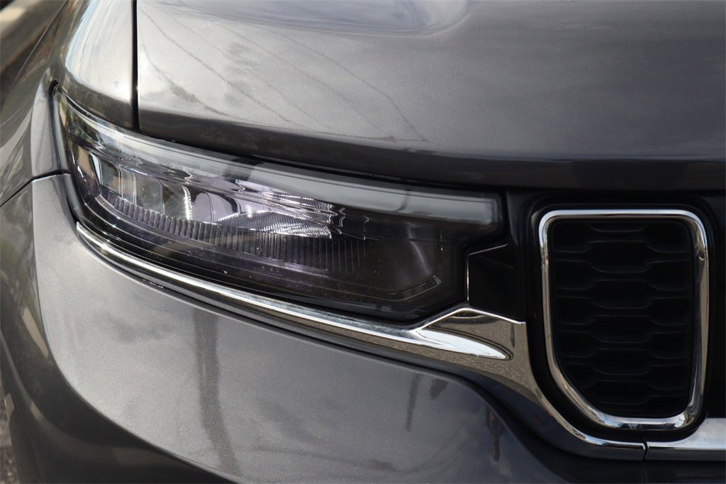 Used 2022 Jeep Grand Cherokee L Limited image 12