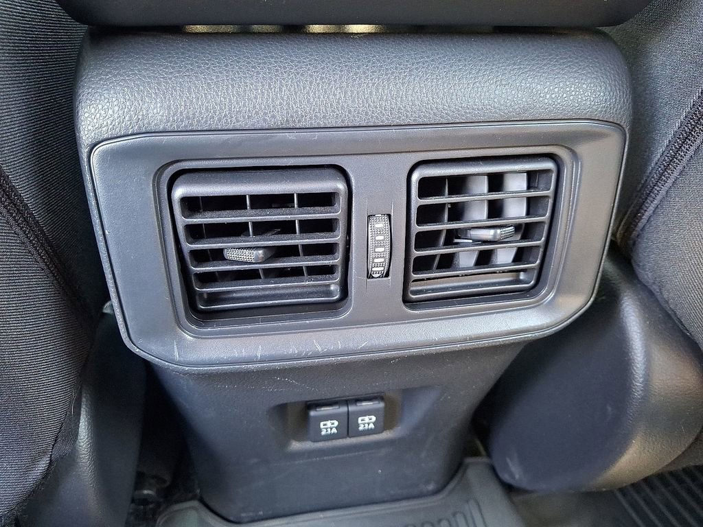 Used 2019 Toyota RAV4 XLE AWD/4WD image 11