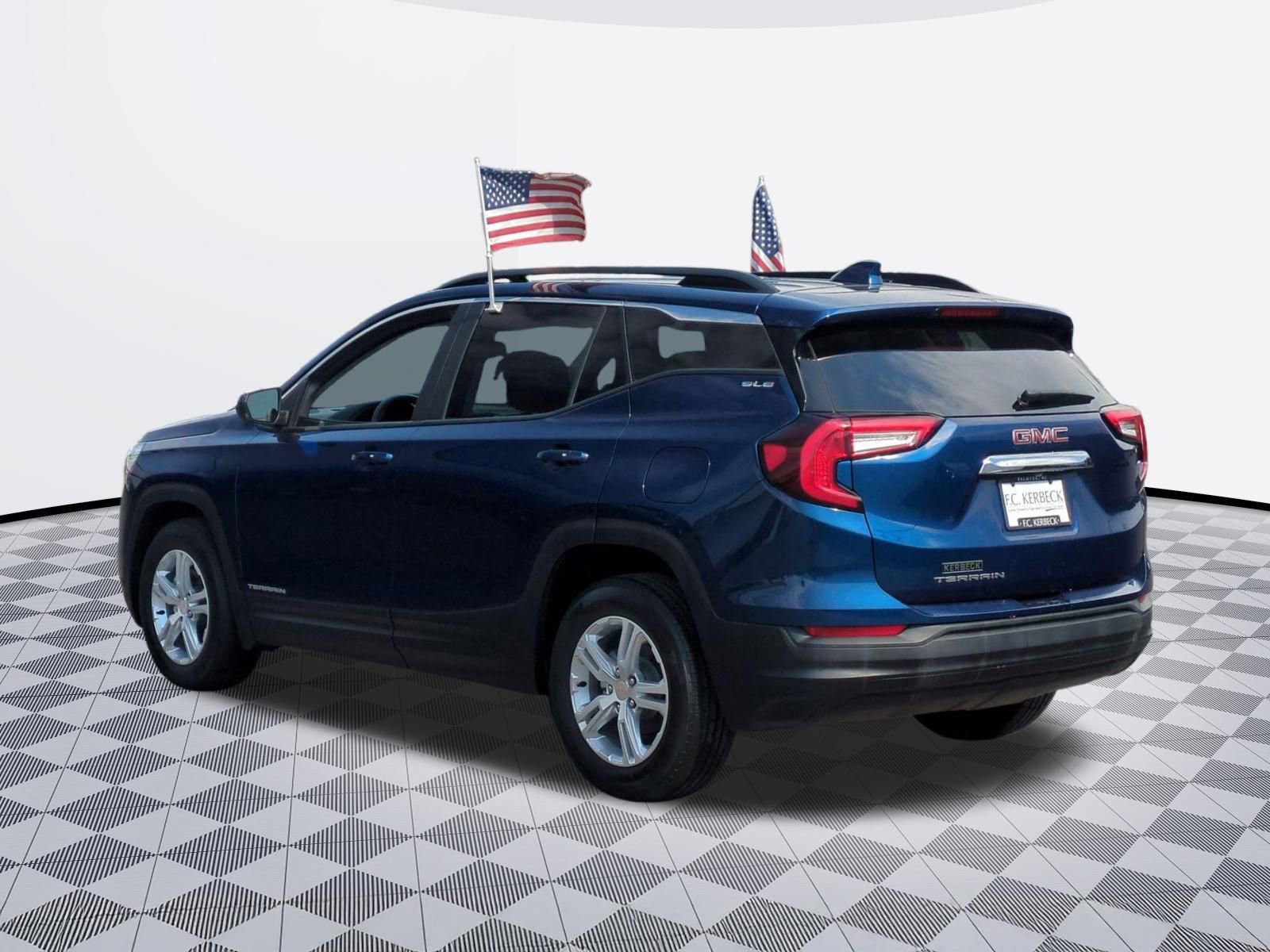 Certified 2022 GMC Terrain SLE w/ Driver Convenience Package image 8