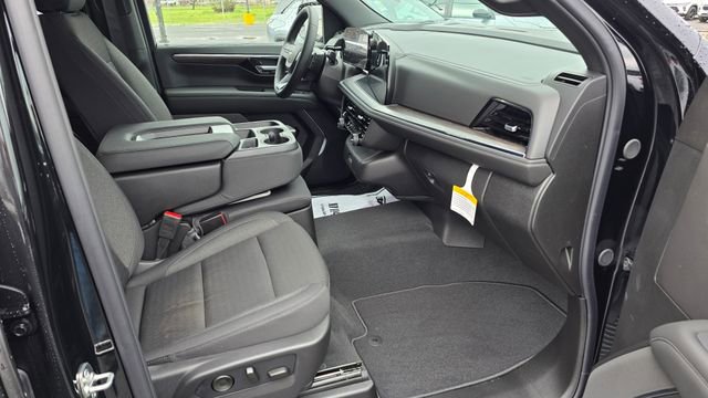 New 2026 Chevrolet Suburban LS image 13