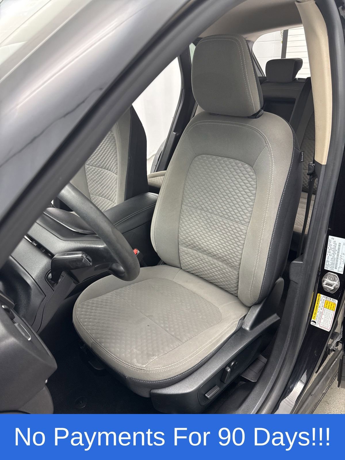 Used 2020 Ford Escape SE image 10