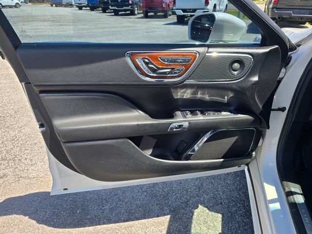 Used 2017 Lincoln Continental Reserve w/ Climate Package AWD/4WD image 9