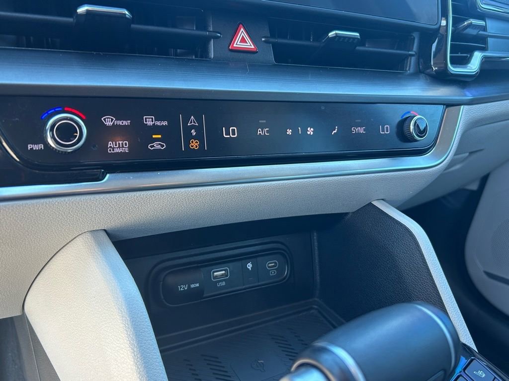 Used 2024 Kia Sportage EX FWD image 33