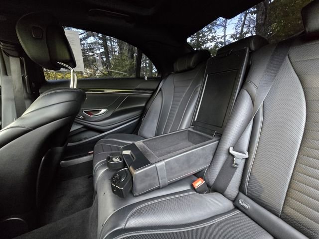 Used 2019 Mercedes-Benz S 560 Sedan image 18