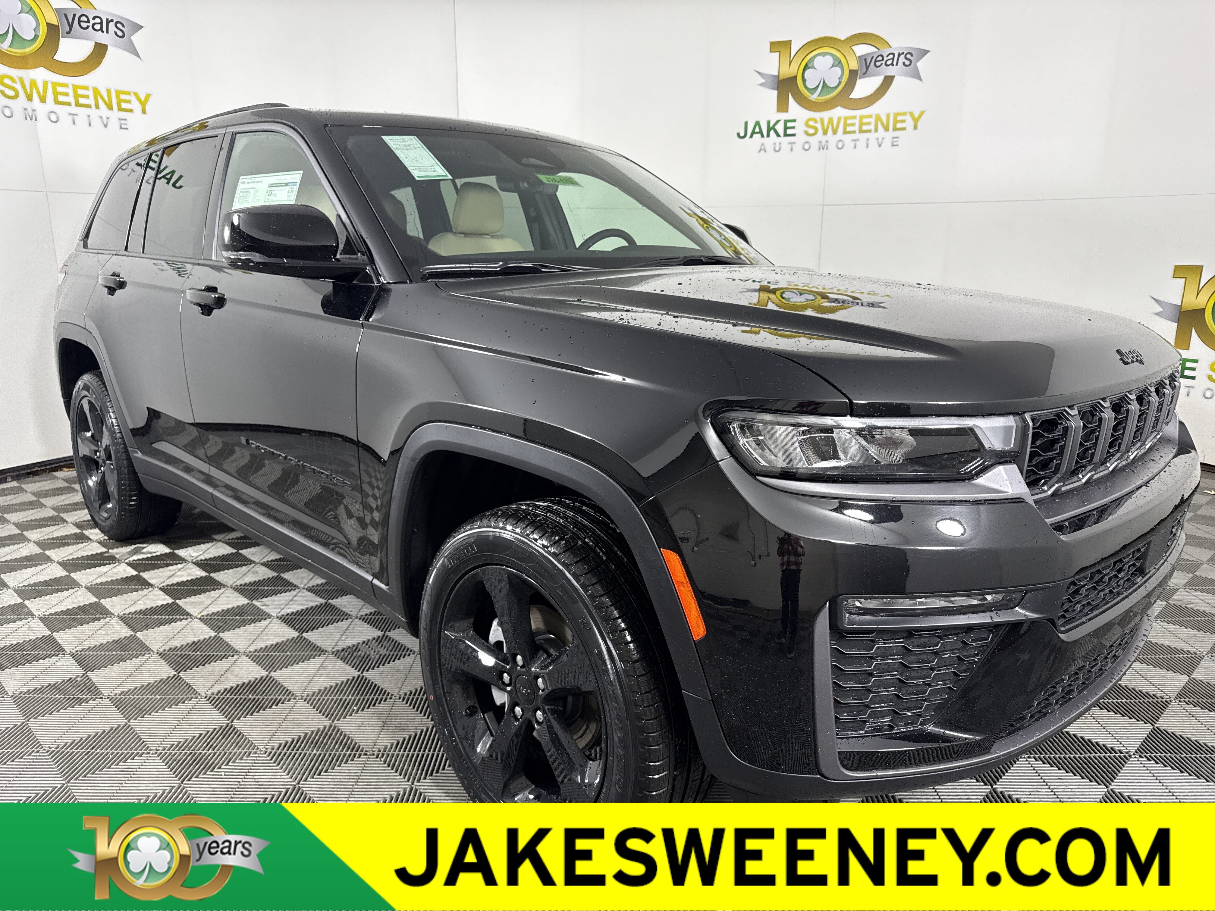 New 2026 Jeep Grand Cherokee Limited w/ Limited Altitude Package AWD/4WD video 1