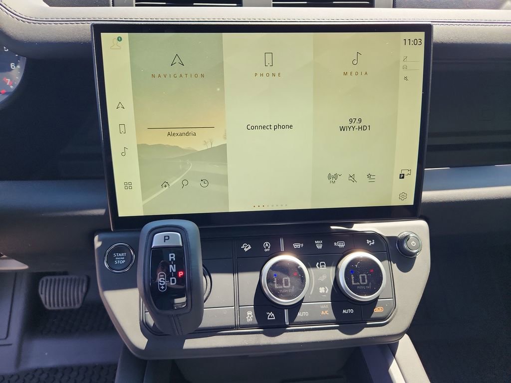 New 2026 Land Rover Defender 110 X-Dynamic SE AWD/4WD image 15
