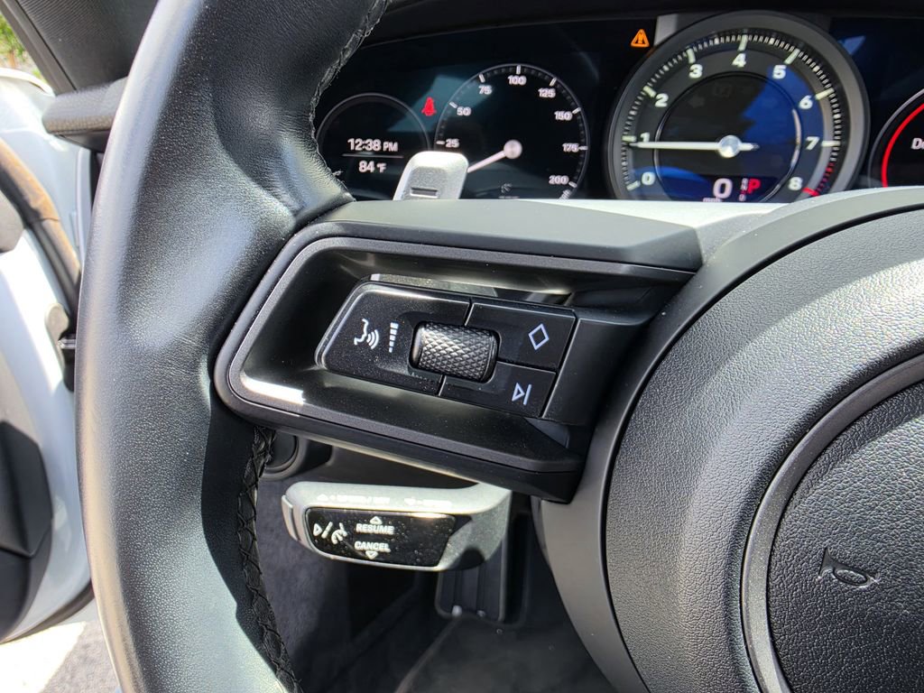 Used 2022 Porsche 911 Carrera RWD image 16