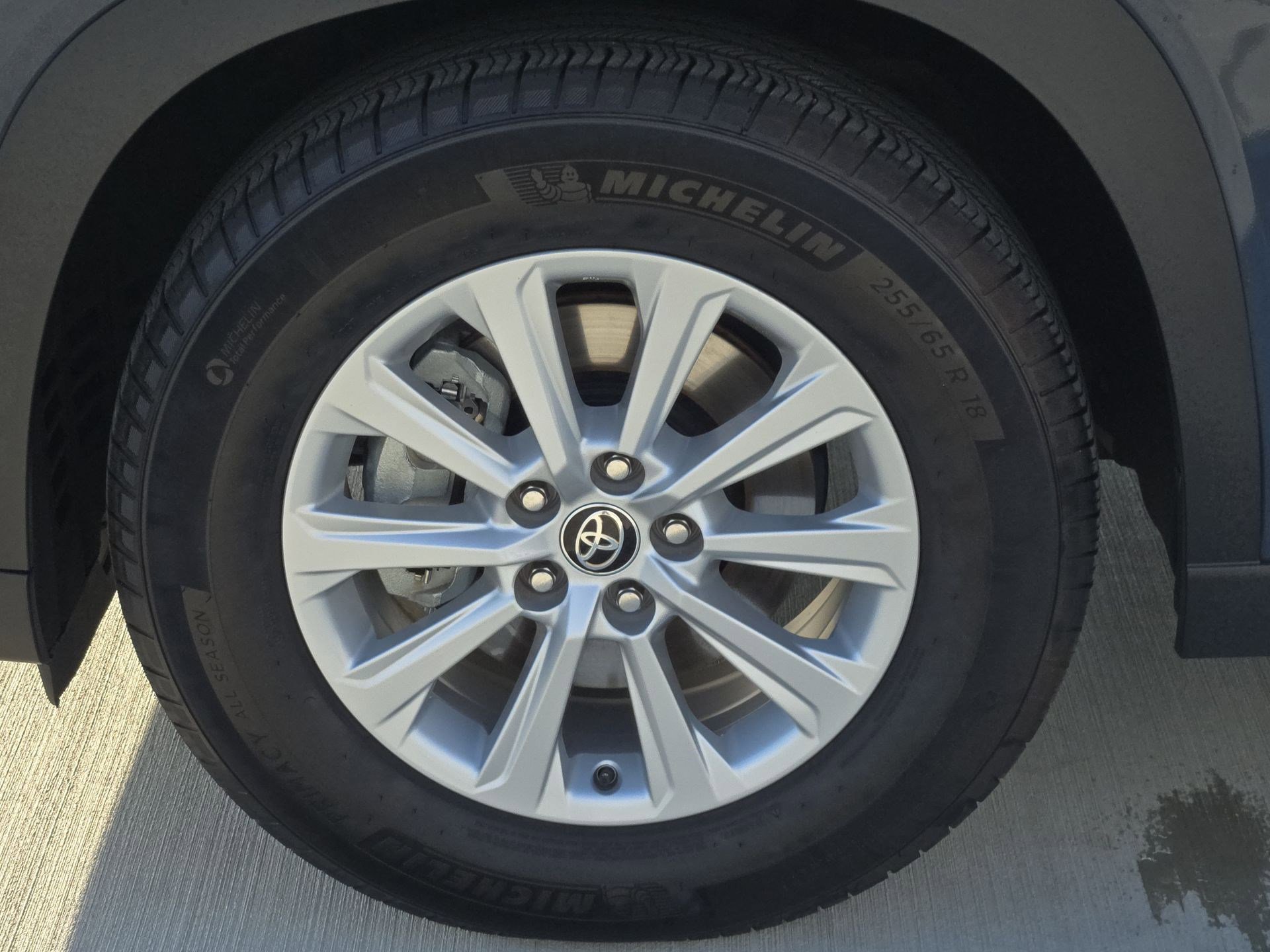Used 2025 Toyota Grand Highlander FWD image 12