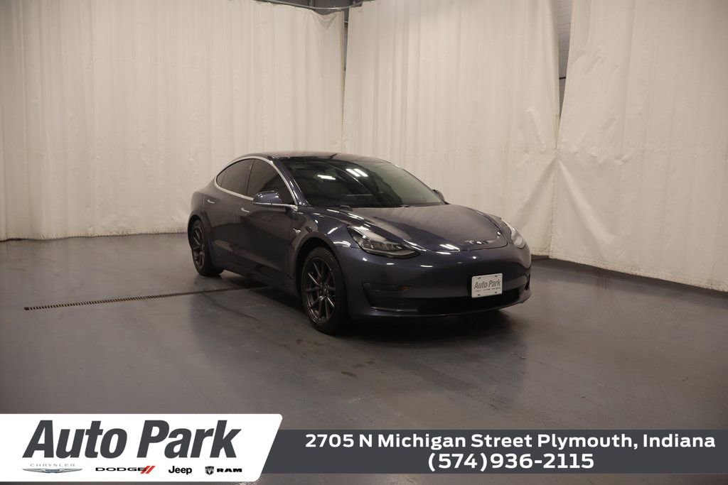 Used 2018 Tesla Model 3 Mid Range image 1