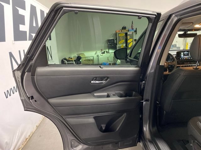 Certified 2025 Nissan Pathfinder SL AWD/4WD image 23