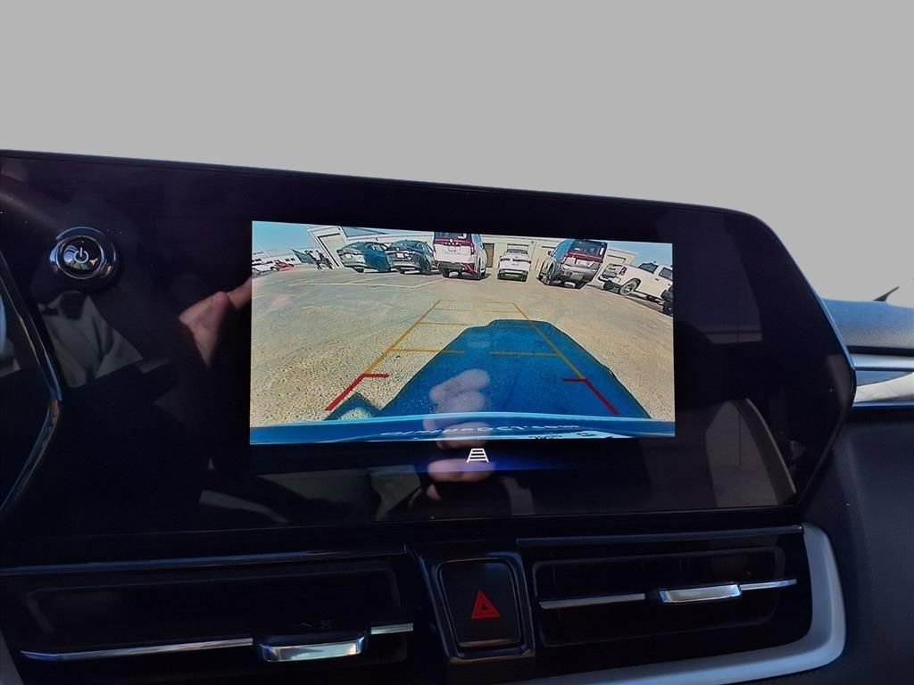 Used 2025 Chevrolet TrailBlazer LT w/ Driver Confidence Package image 6