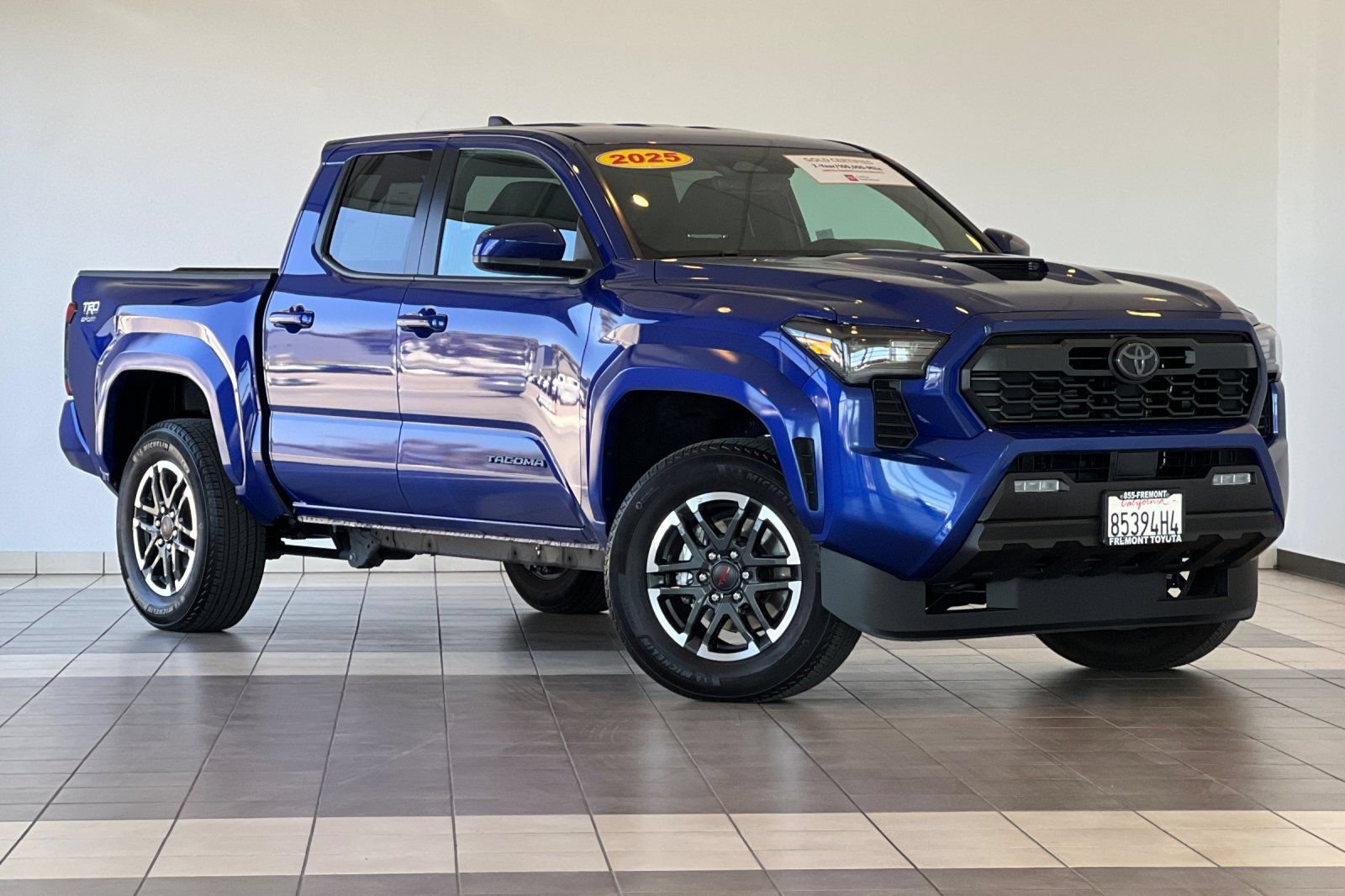 Certified 2025 Toyota Tacoma TRD Sport AWD/4WD image 2
