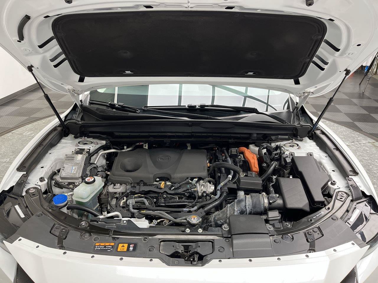 Used 2025 MAZDA CX-50 AWD 2.5 Hybrid w/ Premium Pkg image 2