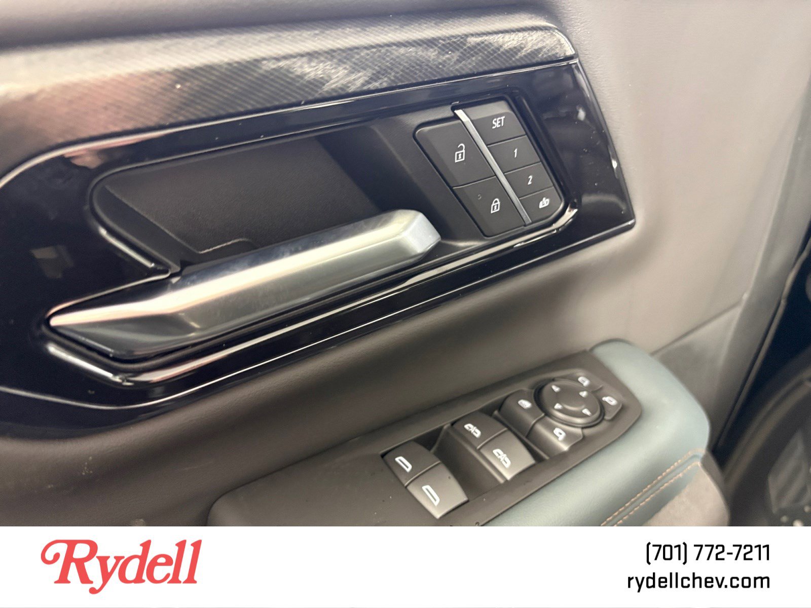 New 2026 GMC Yukon XL AT4 w/ AT4 Premium Plus Package image 13