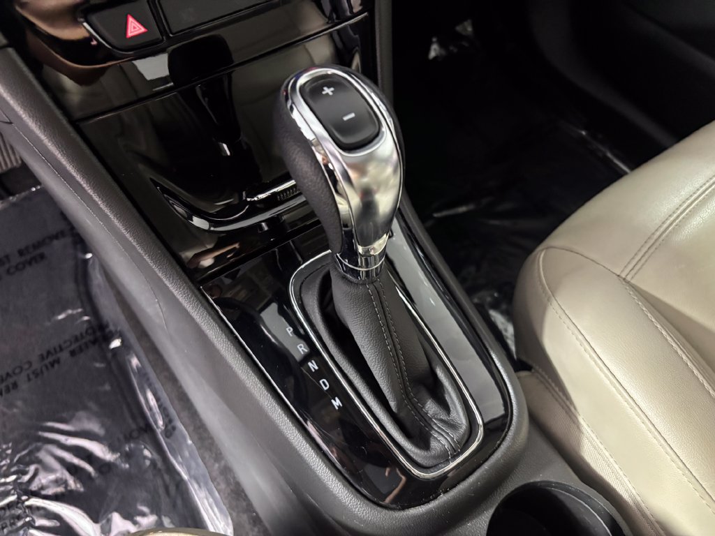Used 2018 Buick Encore Essence w/ Experience Buick Package AWD/4WD image 27