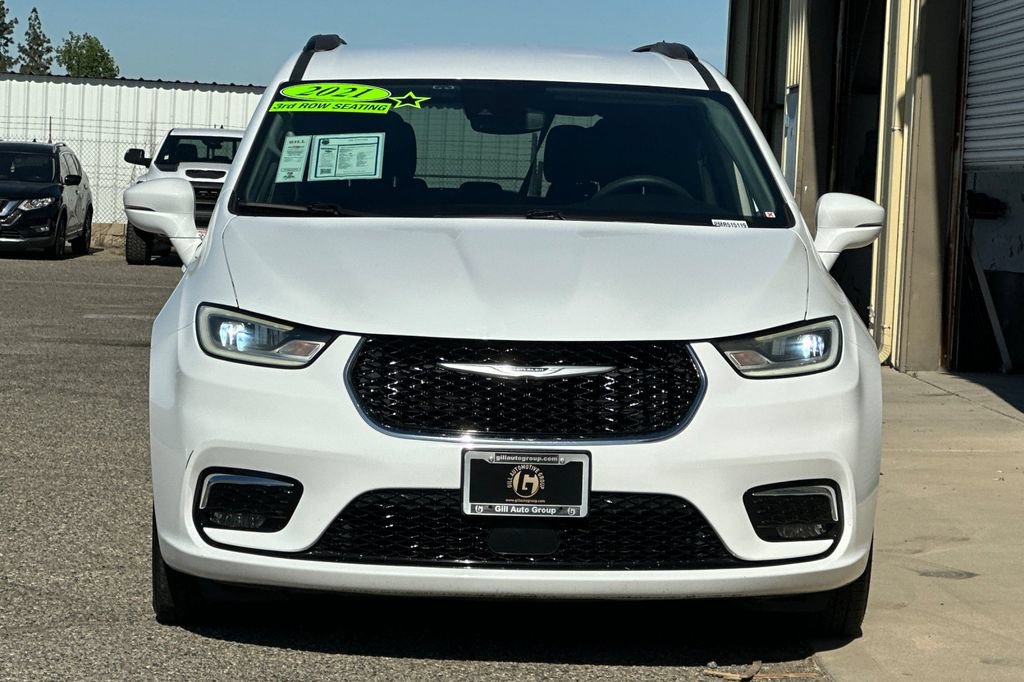 Used 2021 Chrysler Pacifica Touring FWD image 9