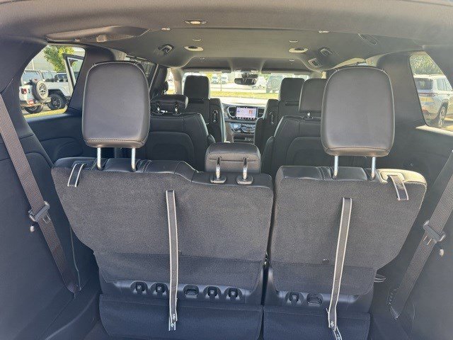 New 2026 Chrysler Pacifica Select image 38