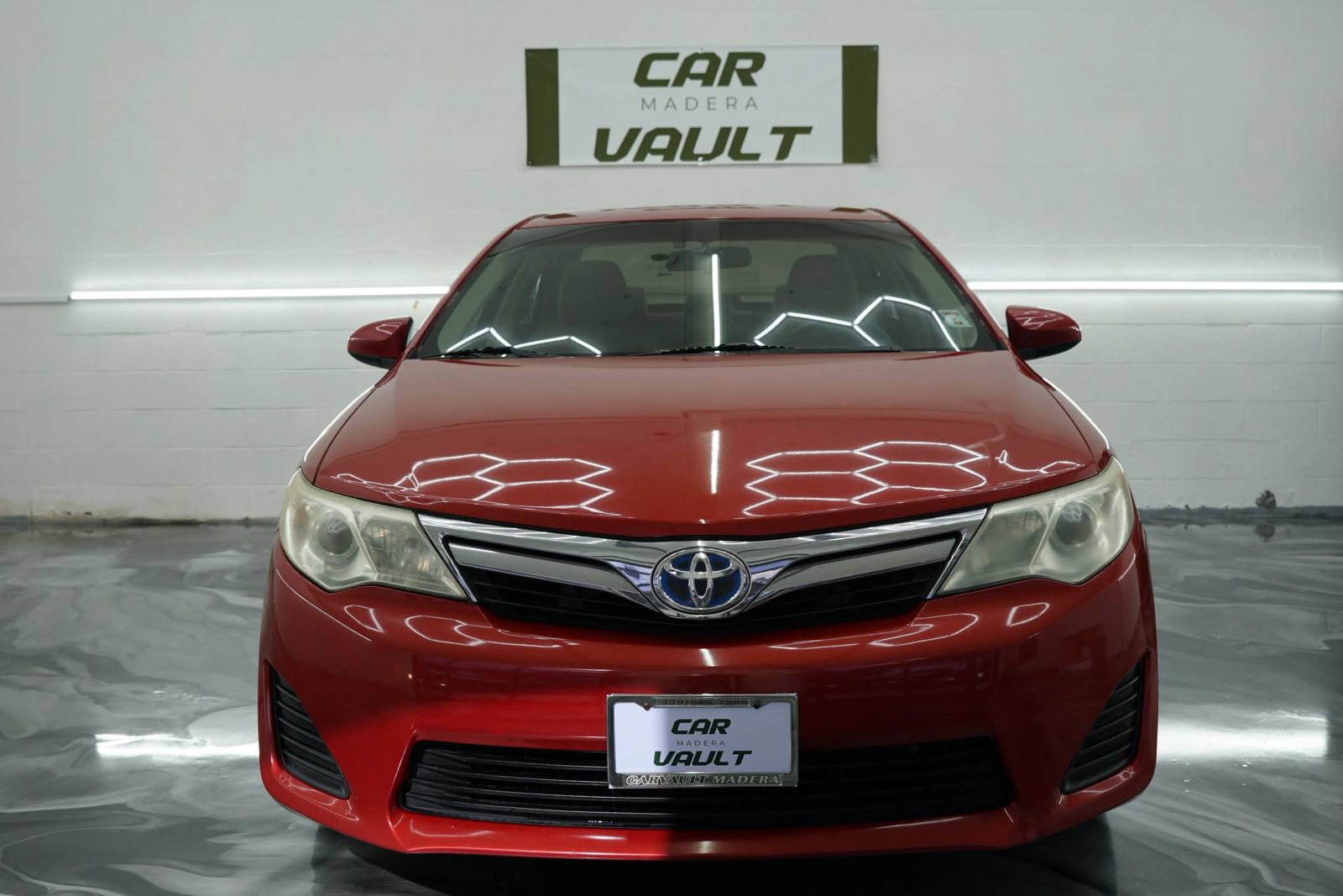 Used 2012 Toyota Camry LE w/ Preferred Accessory Pkg FWD image 2