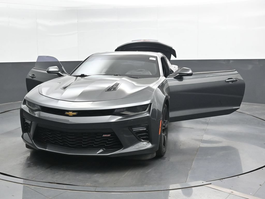 Used 2016 Chevrolet Camaro SS RWD image 49
