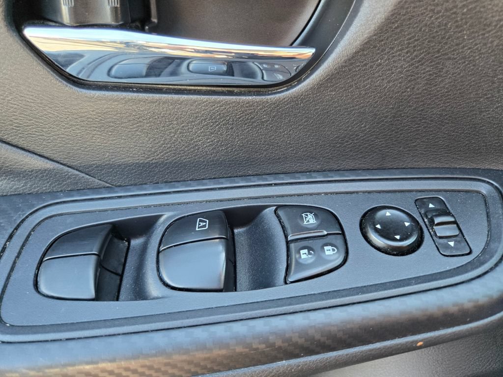 Certified 2025 Nissan Versa SV FWD image 35