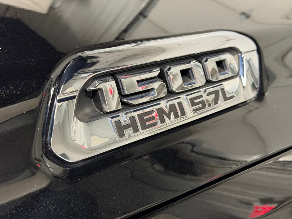 Used 2022 RAM 1500 Laramie w/ Sport Appearance Package AWD/4WD image 15