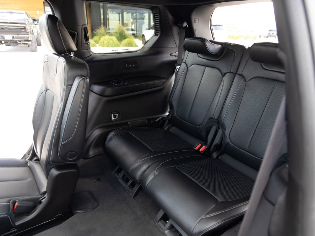 Used 2024 Jeep Grand Cherokee L Limited w/ Luxury Tech Group II AWD/4WD image 15