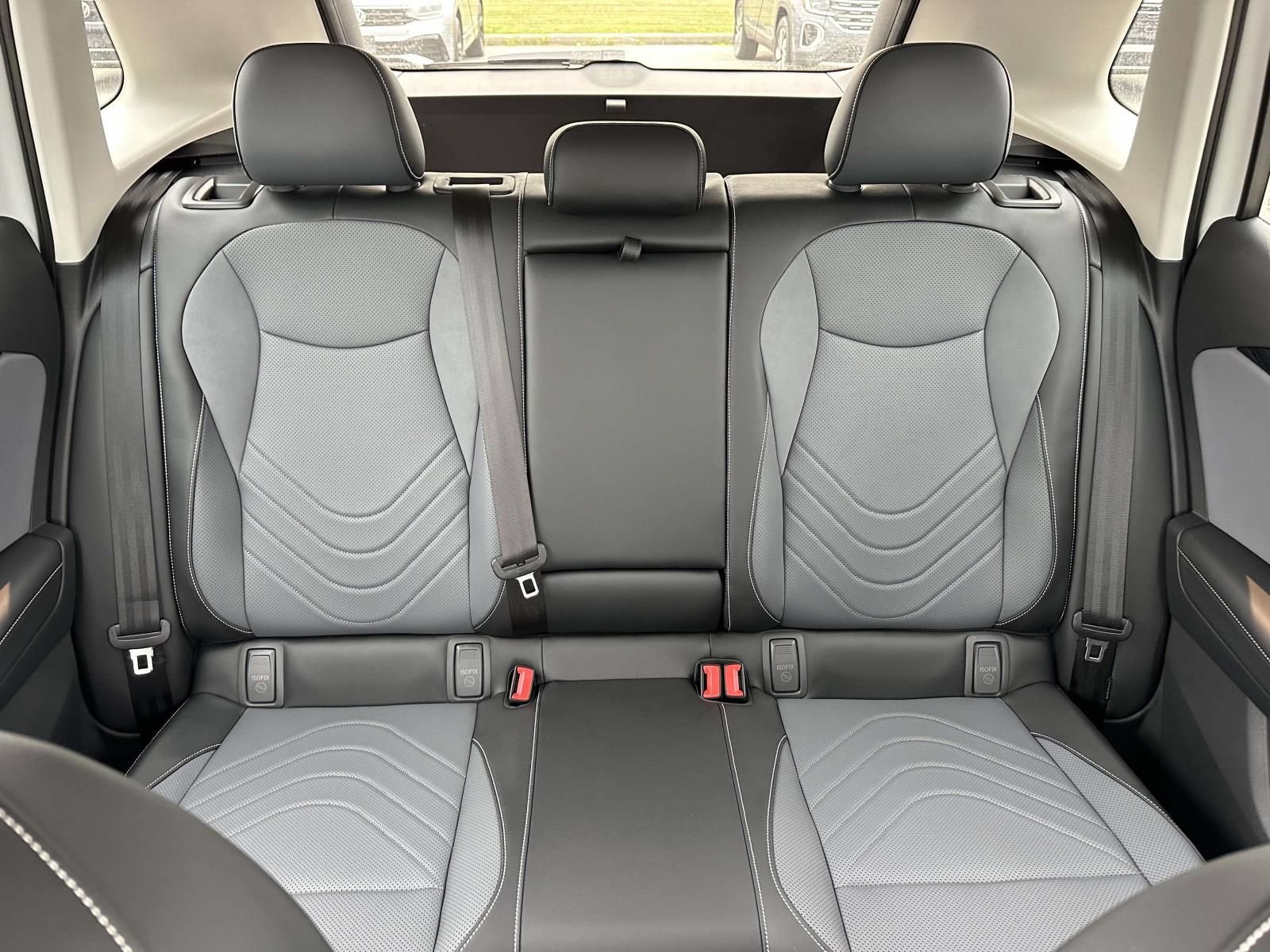New 2026 Volkswagen Tiguan SE AWD/4WD image 14