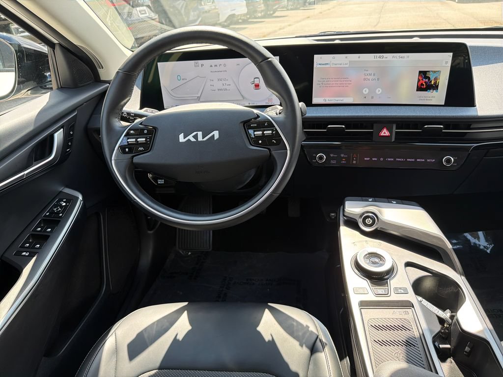Used 2022 Kia EV6 Light RWD image 23