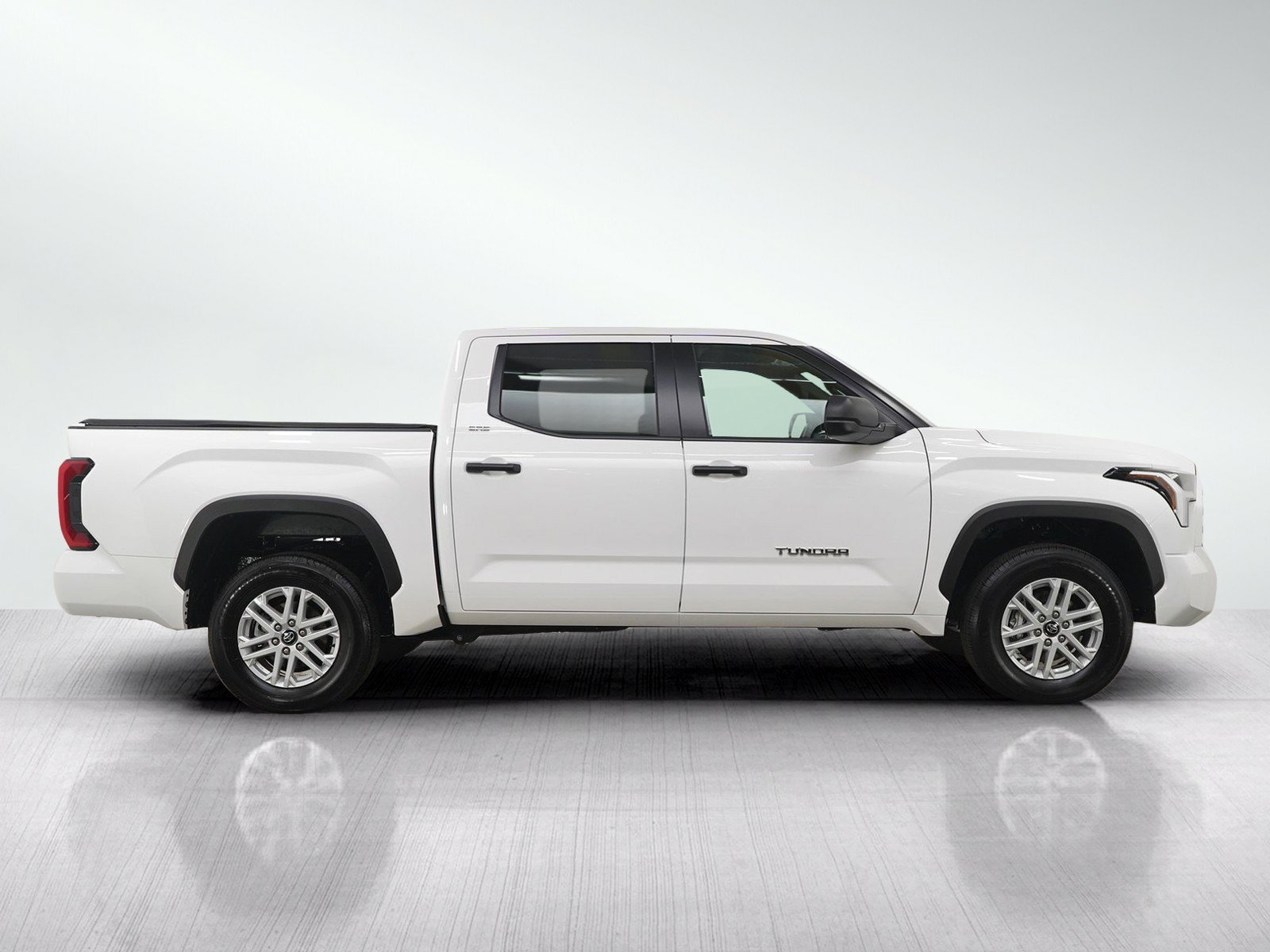 Used 2025 Toyota Tundra SR5 AWD/4WD image 8