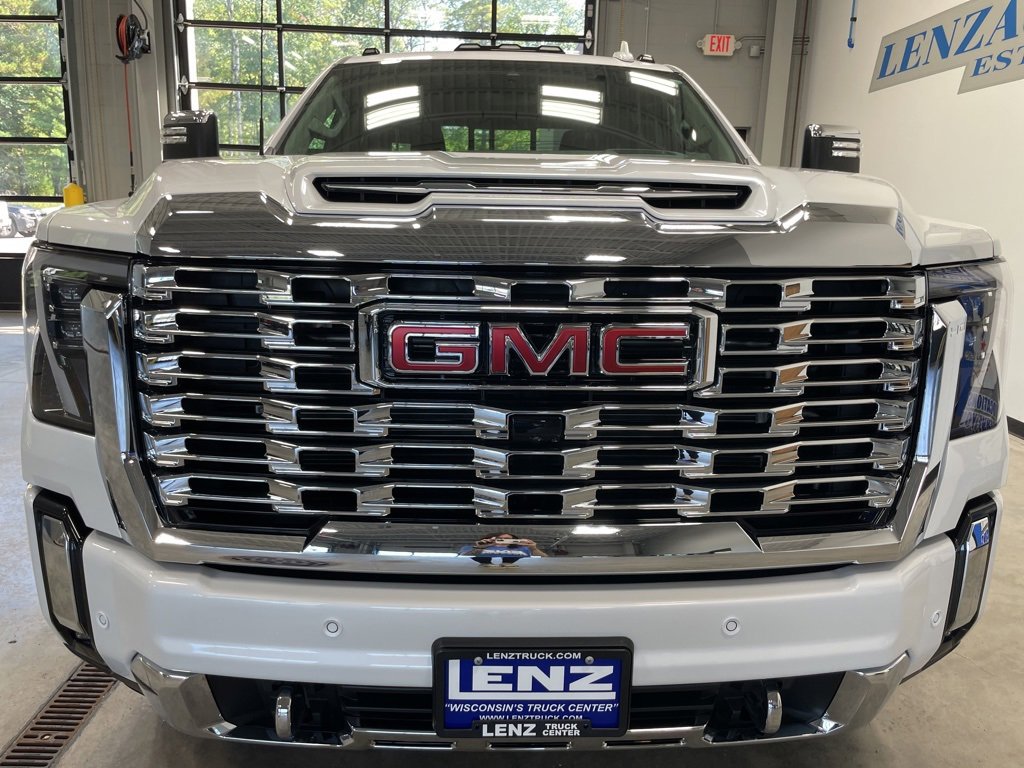 Used 2025 GMC Sierra 2500 Denali w/ Denali Reserve Package video 3