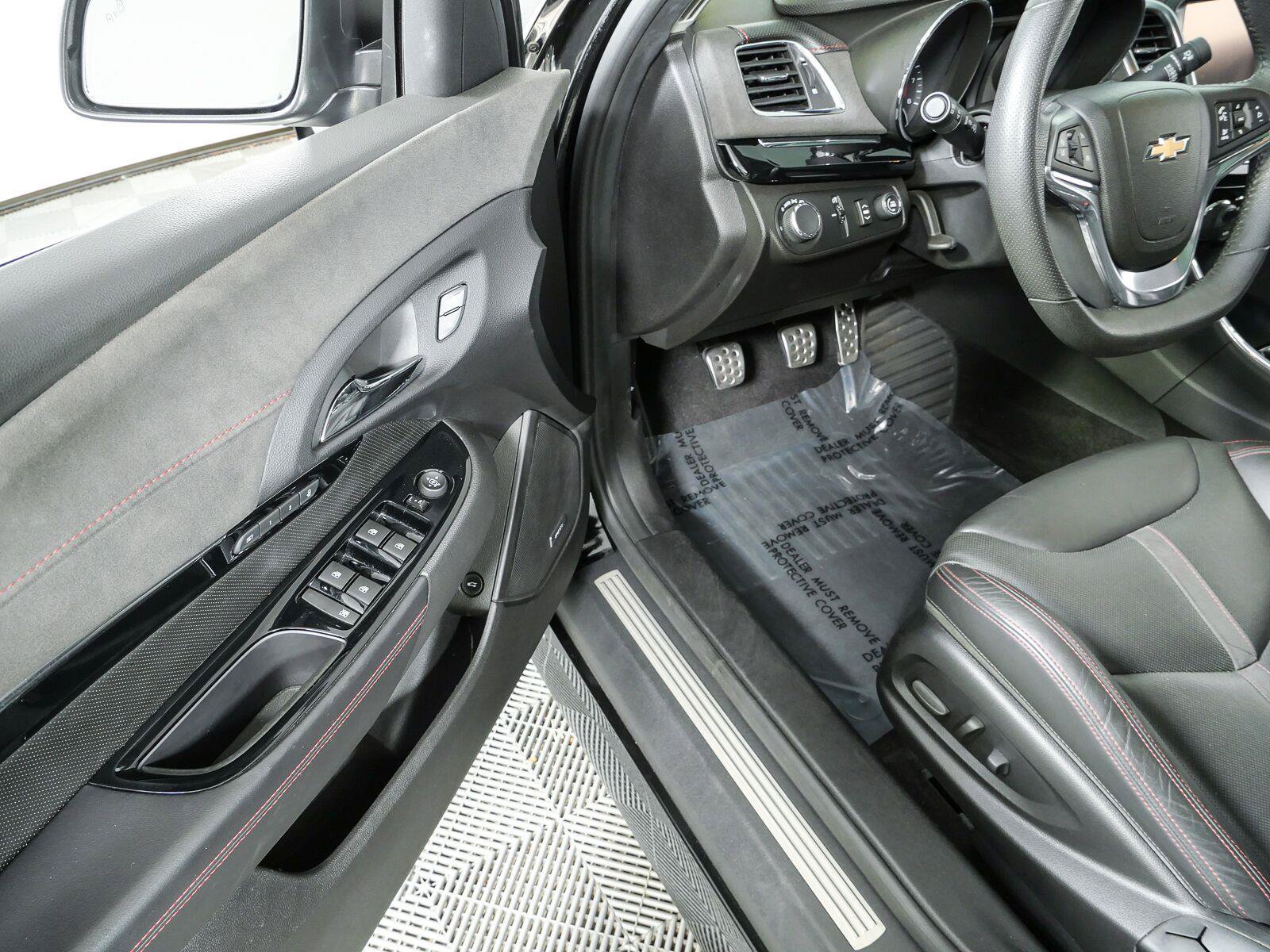 Used 2017 Chevrolet SS RWD image 9