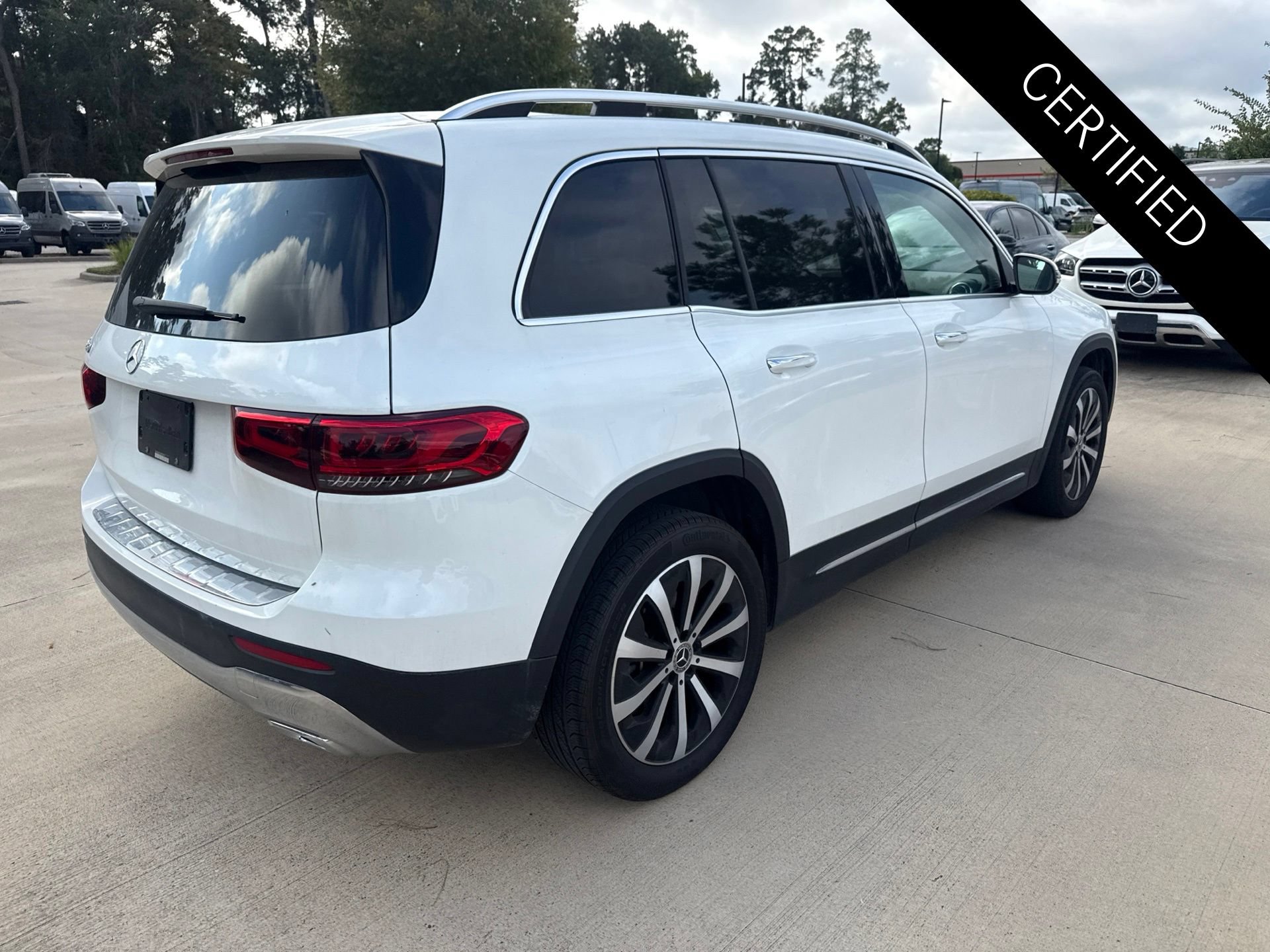 Used 2022 Mercedes-Benz GLB 250 image 4