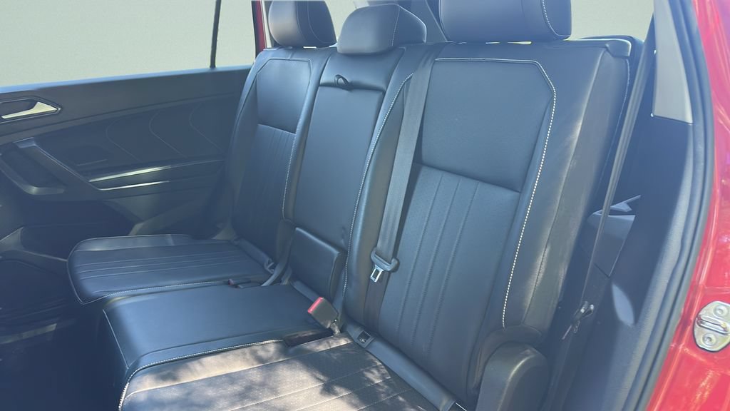 Certified 2022 Volkswagen Tiguan SE FWD image 29