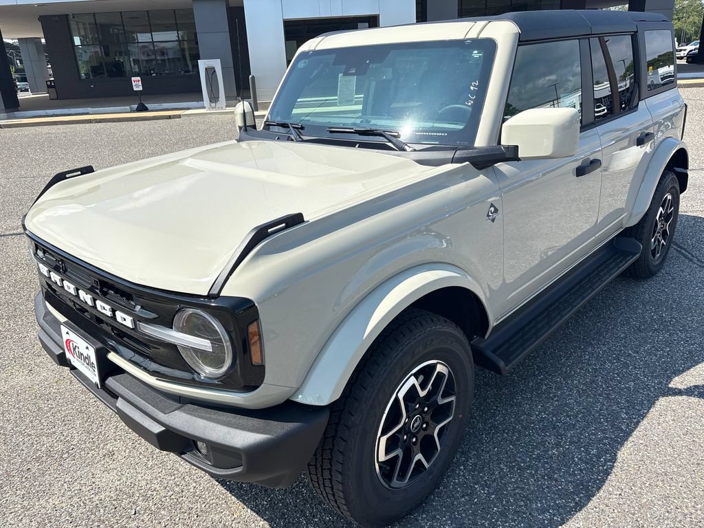 New 2026 Ford Bronco Outer Banks AWD/4WD image 4