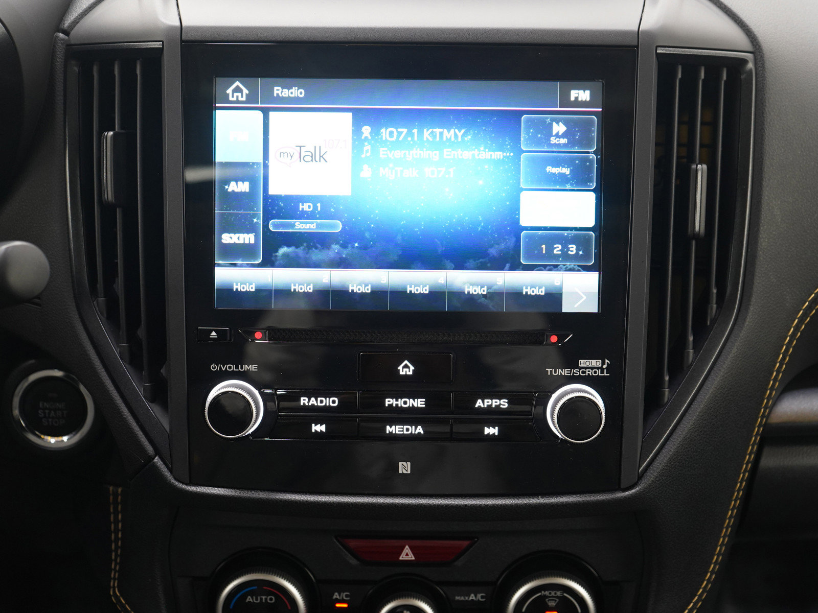 Used 2022 Subaru Crosstrek 2.5i Sport w/ Moonroof Package image 15