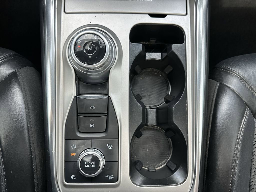 Used 2020 Ford Explorer Platinum w/ Premium Technology Package AWD/4WD image 28