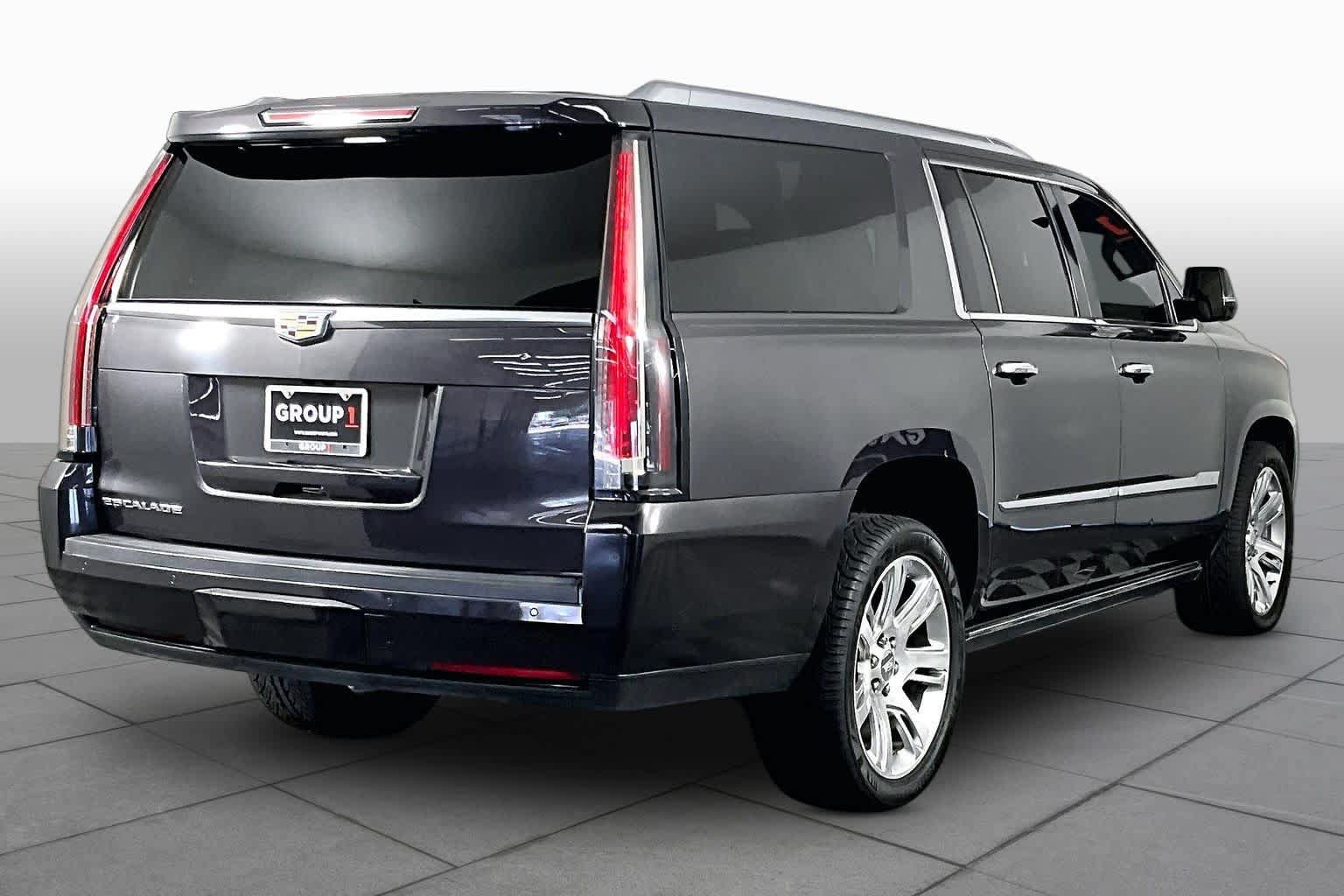 Used 2015 Cadillac Escalade ESV Premium RWD image 12