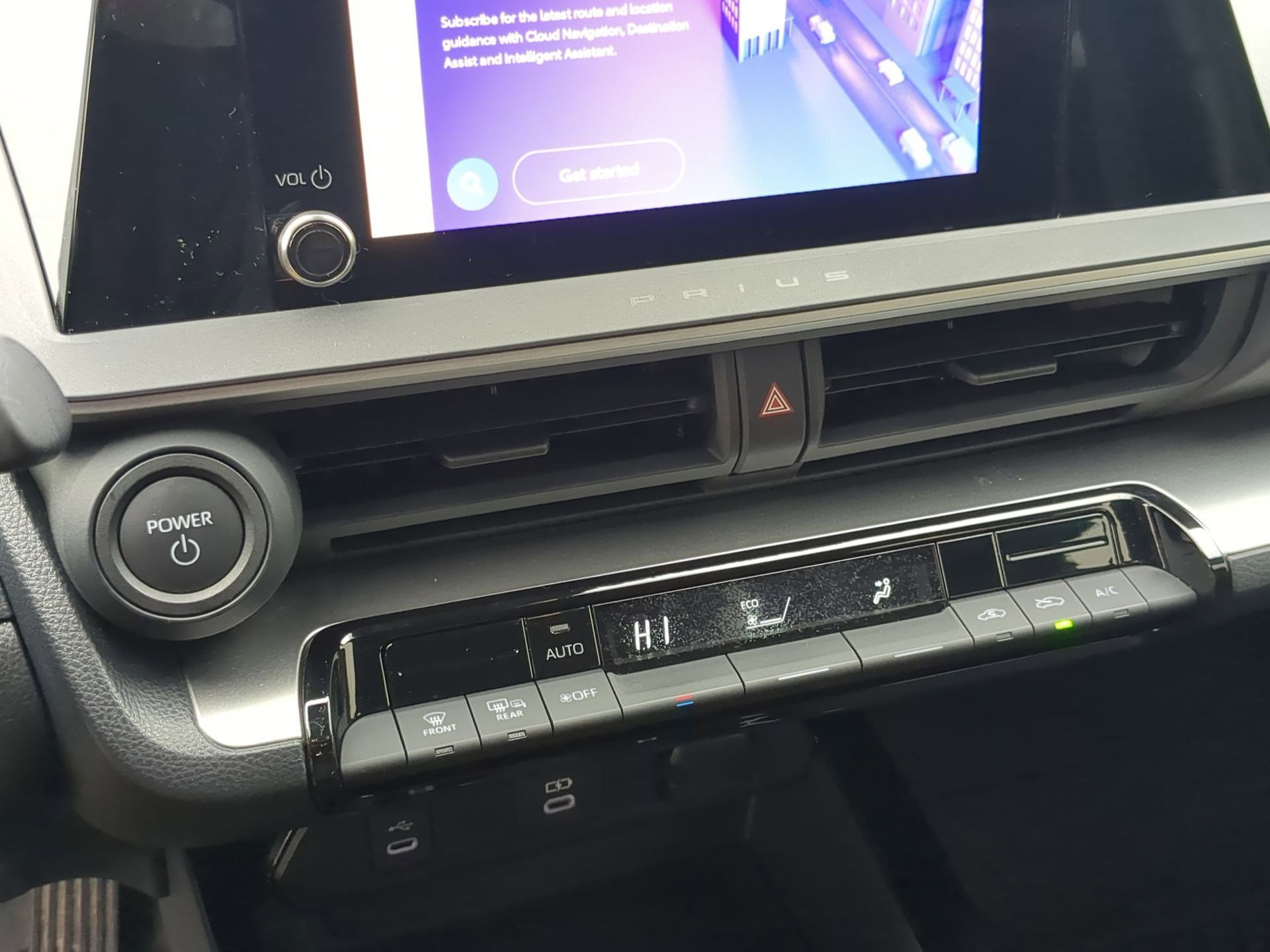 Used 2023 Toyota Prius LE image 20