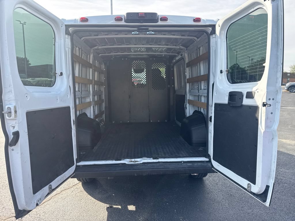Used 2025 RAM ProMaster 2500 w/ U-Haul Equipment Group FWD image 13